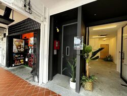 North Bridge Road (D7), Retail #553686201